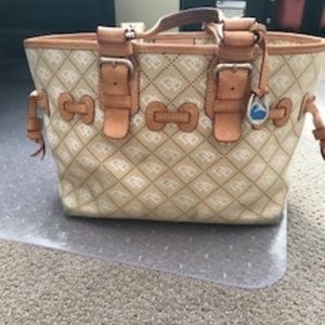 Dooney & Bourke Purse